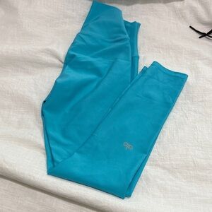 ALO  airift 7/8 aqua  Leggings